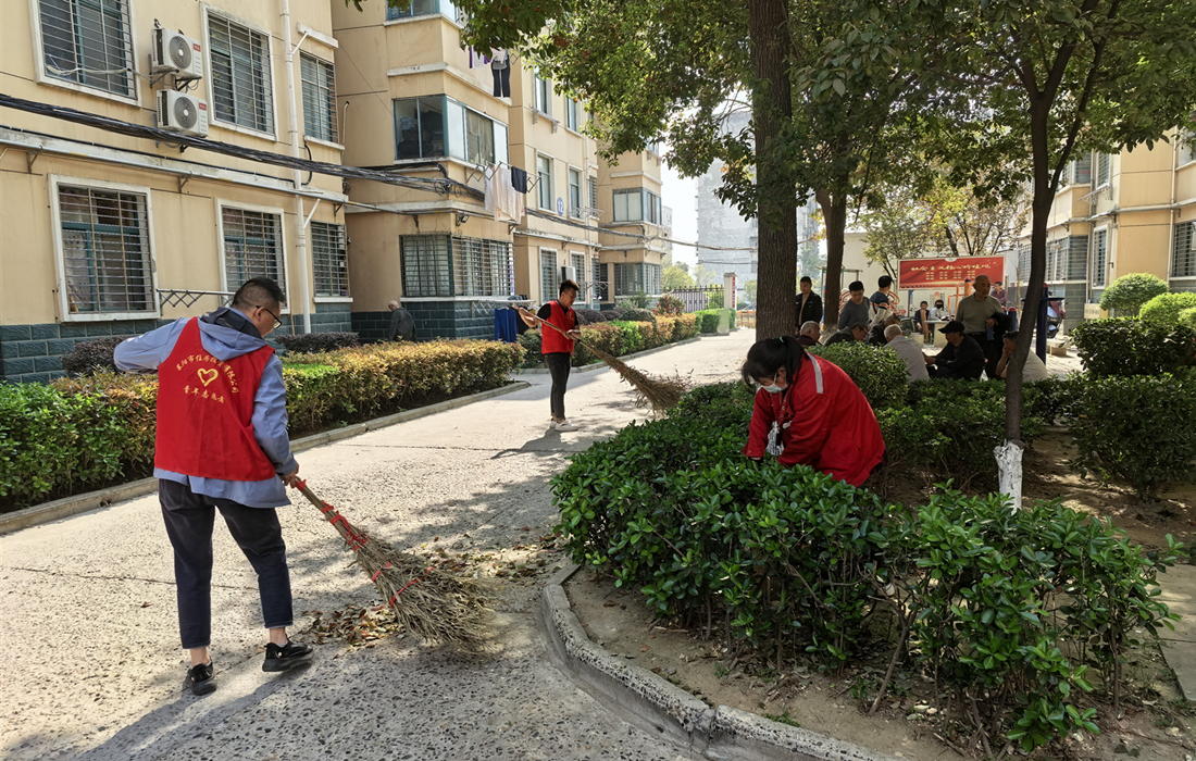 房投公司志愿者开展洁城志愿服务活动.jpg 房投公司志愿者开展洁城志愿服务活动.jpg